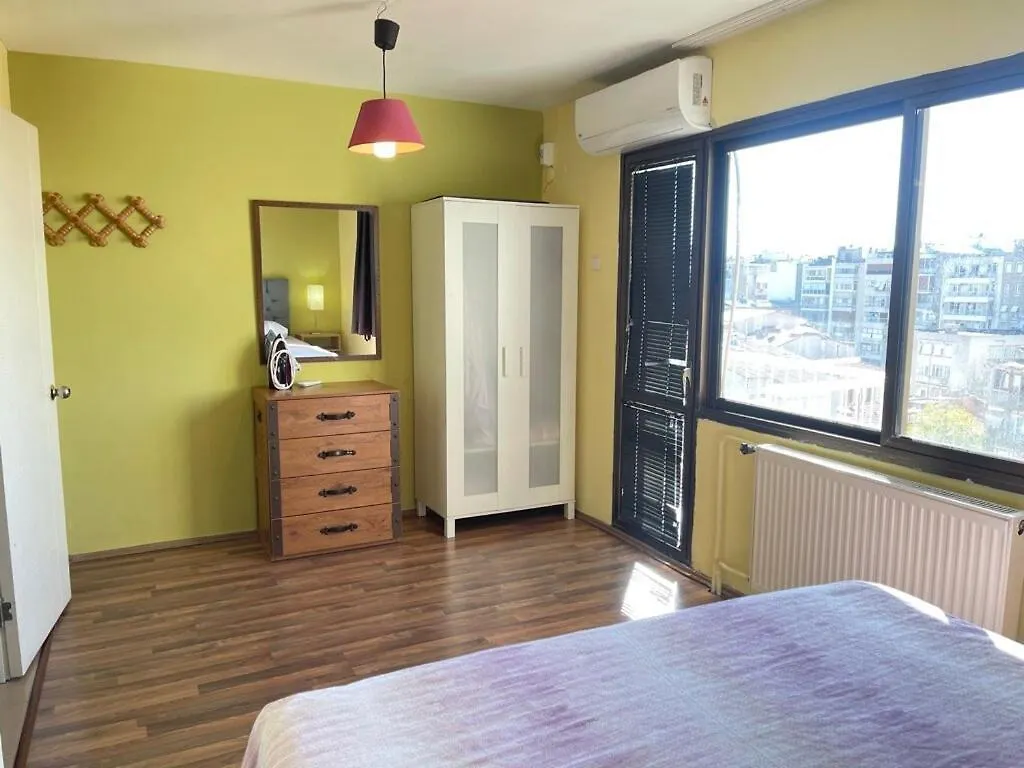 Top Location Sea View City Center Pedestrian St Esmirna Apartamento